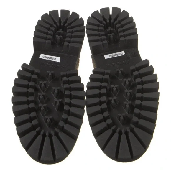 Gucci Printed Canvas Shoes - Picture 6 of 8